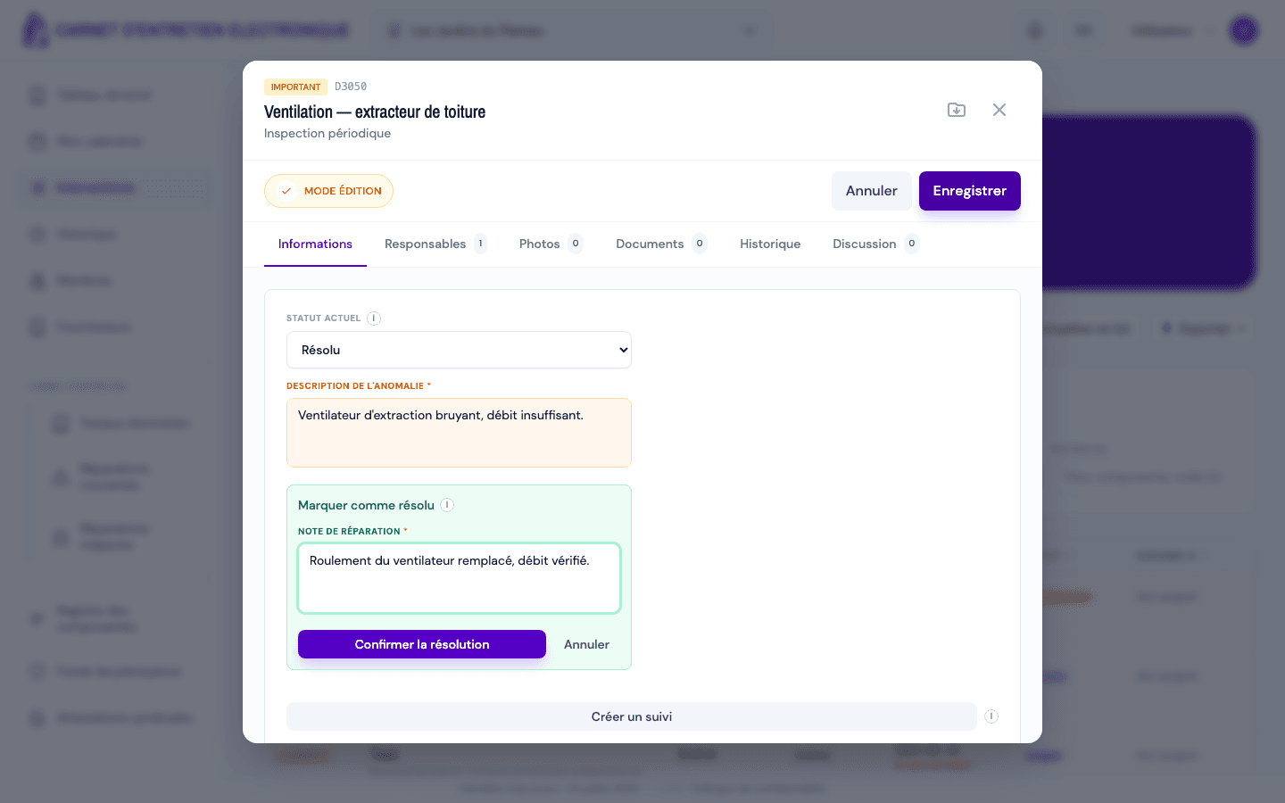 Menu Statut sur « Résolu » et formulaire de résolution avec la note de réparation.